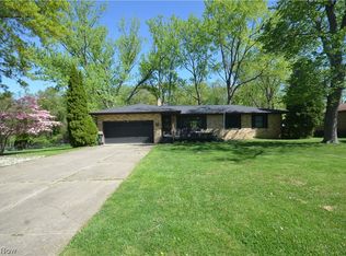 321 Greenbriar Dr, Tallmadge, OH