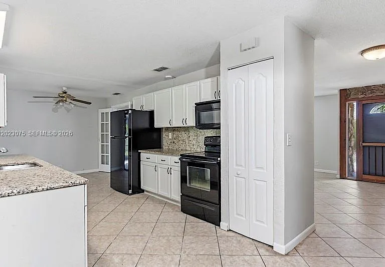 3910 NW 4th Ct — Photo 9