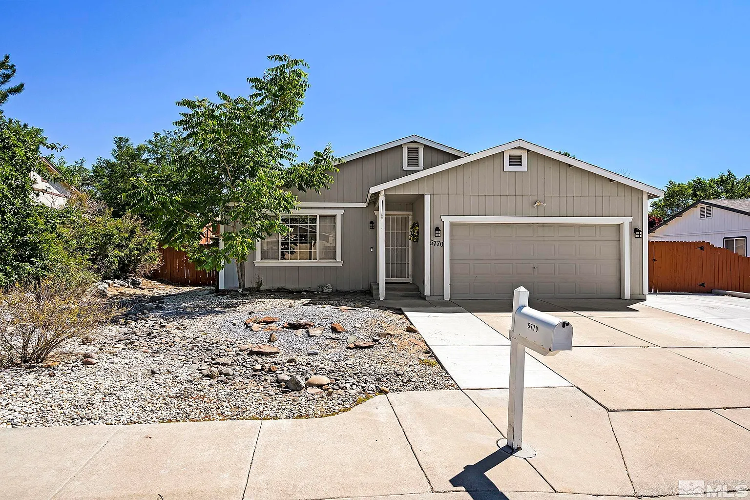 5770 Sculptor Ct photo 1