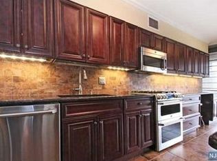 1 Horizon Rd APT 623, Fort Lee, NJ 07024