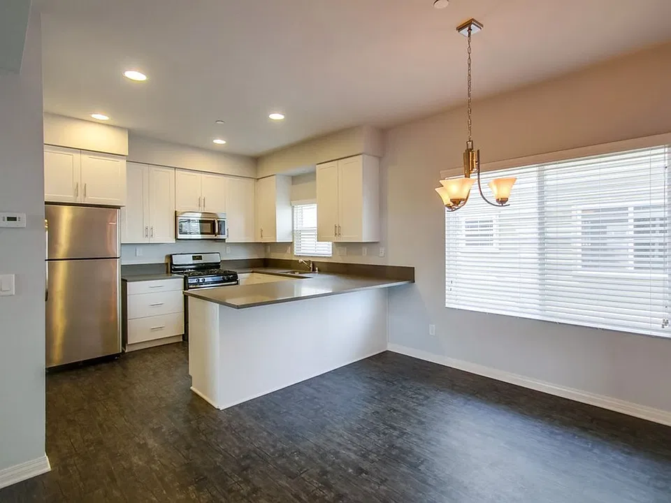 392 Sycamore Rd
