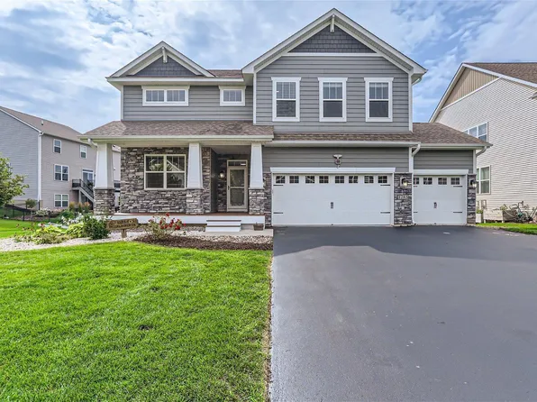 1285 Interlachen Dr, Eagan, MN 55123