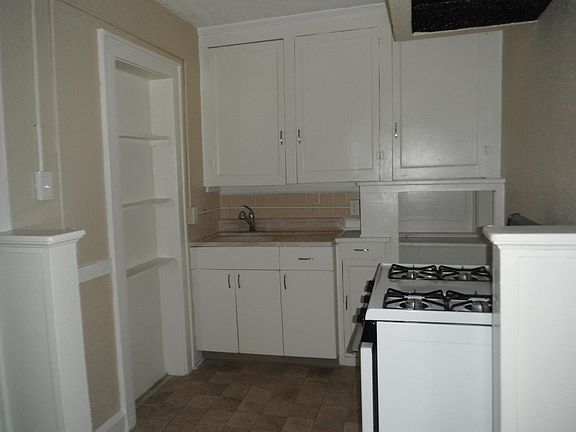 2nd image of 4400 Jarboe St APT 108