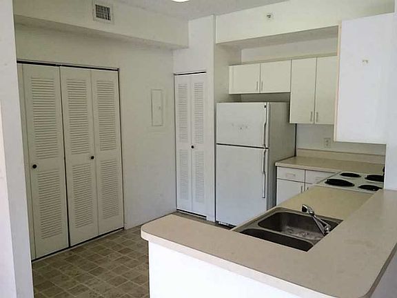 2nd image of 6936 SW 39th St APT 205D