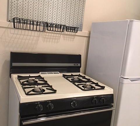 4th image of 438 Fulton Ave APT 3
