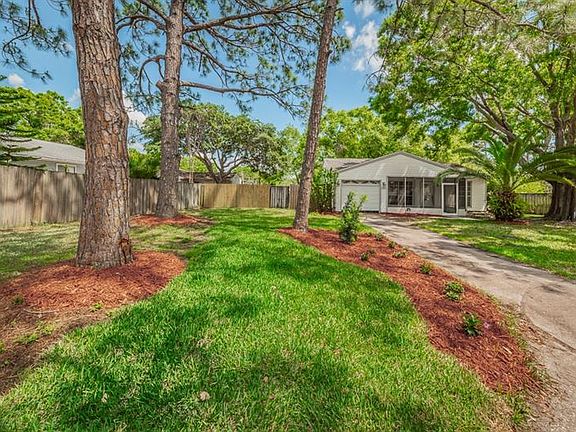 2nd image of 3839 Berkshire Ct