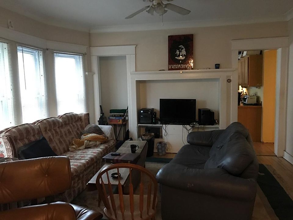 2nd image of 2563 N Prospect Ave