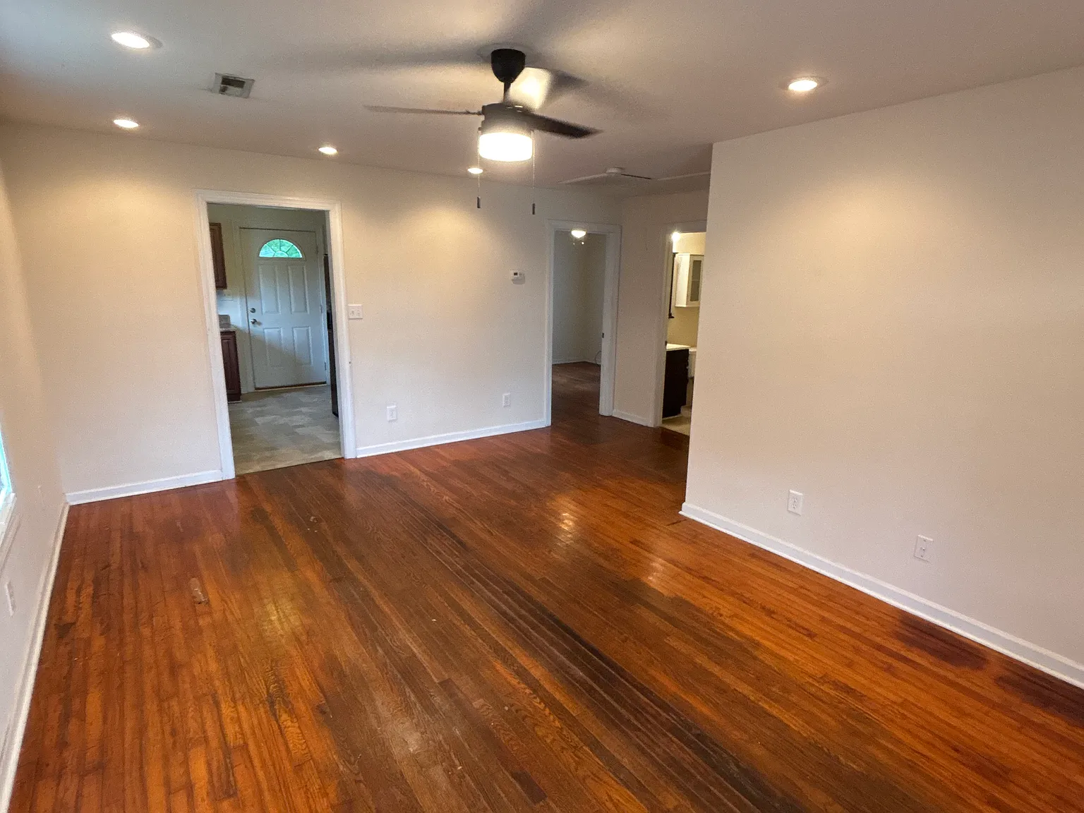 2 bed, 780 sqft, $1,100 — Photo 4
