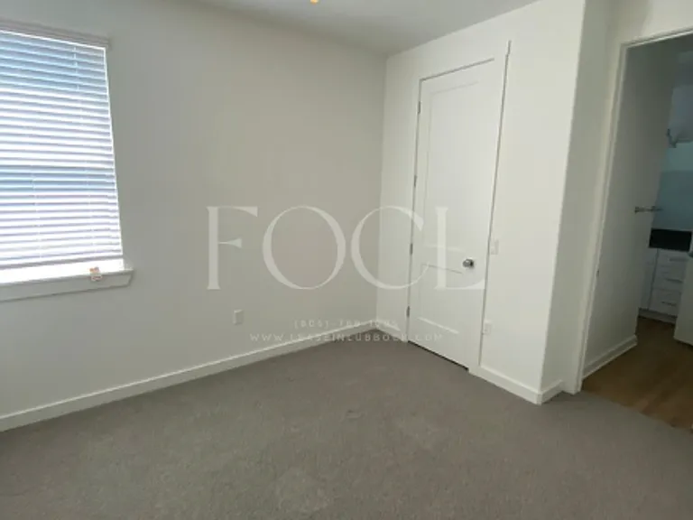12118 Savannah Ave — Photo 10