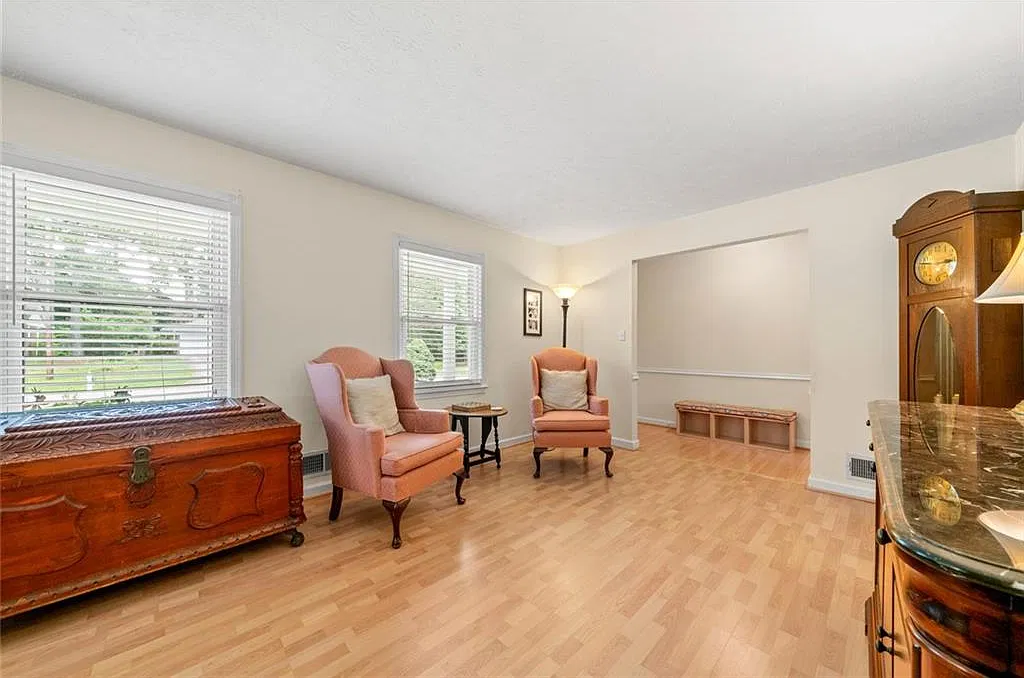 3 bed, 2.0 bath, 1762 sqft, $2,550 — Photo 3
