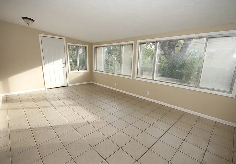 109 Sunset Dr — Photo 10