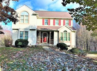 106 Glen View Dr, Beaver, PA 15009