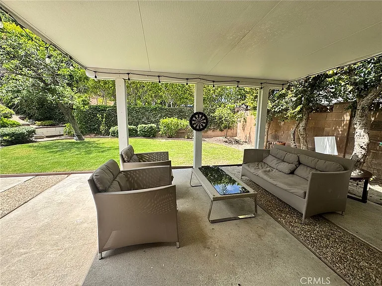 18577 Asuncion St — Photo 32