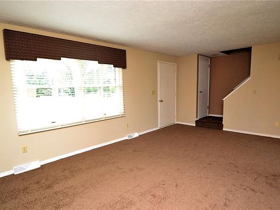 2nd image of 7265 Seymour St NW
