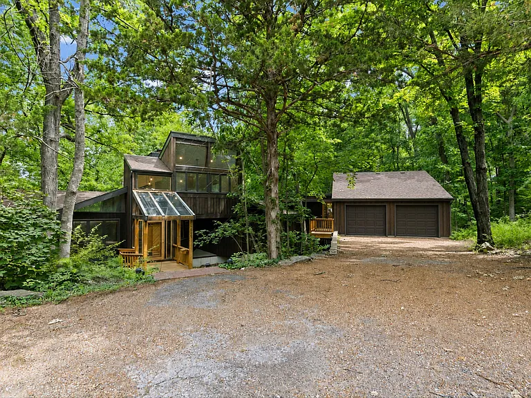 1424 Bradford Dr — Photo 44