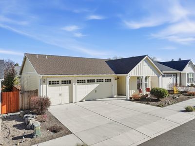 1227 NE Hoover Loop, Bend, OR, 97701