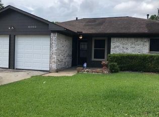 15302 E Hutchinson Cir, Houston, TX 77071