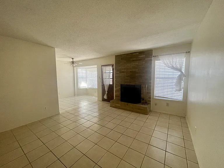 8621 Mettler Dr — Photo 3