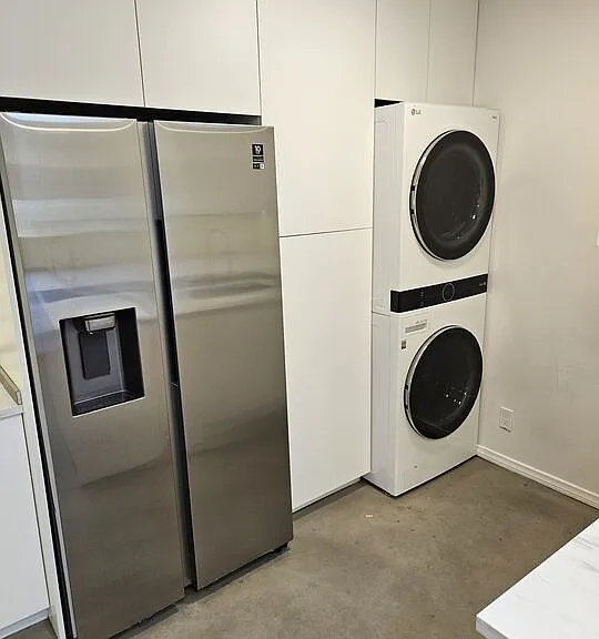 4531 Van Nuys Blvd — Photo 3