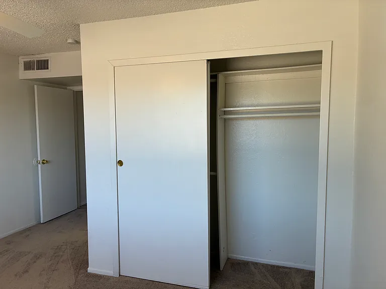 5915 W Tierra Buena Ln — Photo 16