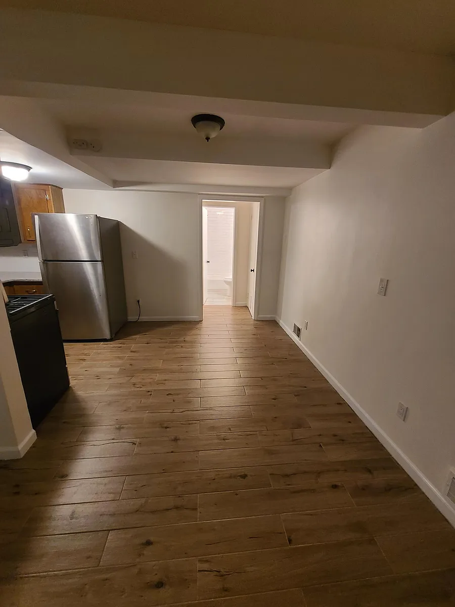 Building Photo - 22 Mearns Ave #1