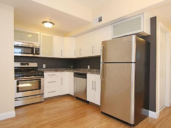 3rd image of 44 Orleans St #3