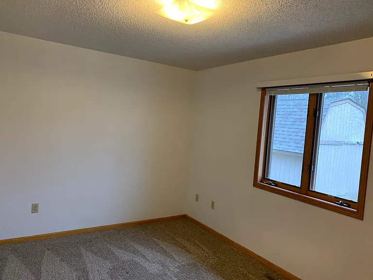 762 Hagman St — Photo 30