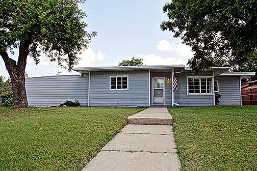 1st image of 704 Shadwell Dr