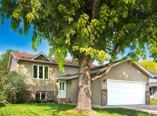 1613 29th Ave S, Fargo, ND 58103