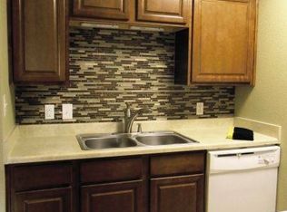 820 E Montclair St APT 611, Springfield, MO 65807