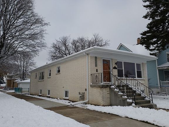 3rd image of 6500 N Nordica Ave