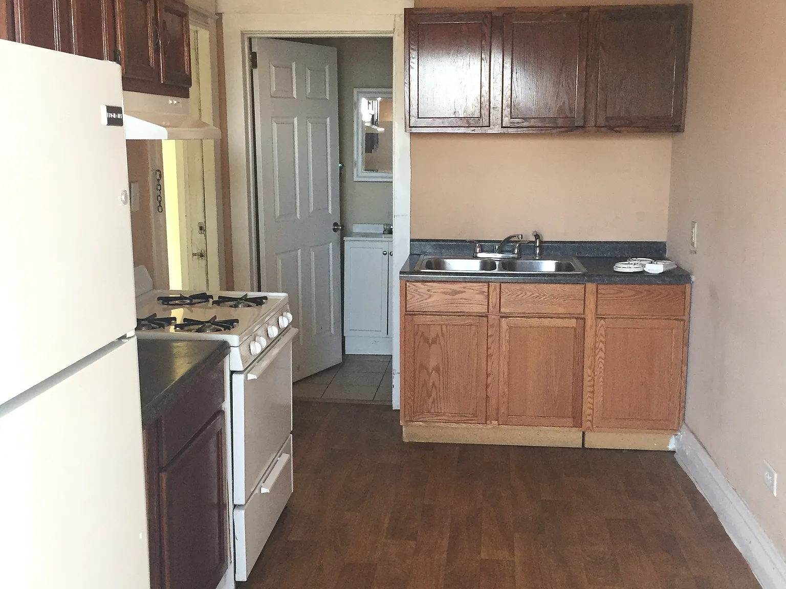 2 bed, 850 sqft, $1,280 — Photo 2