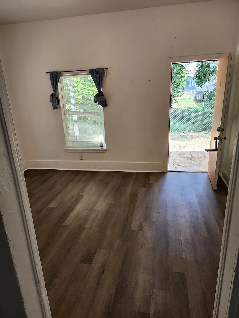 Manufactured Home — Photo 4