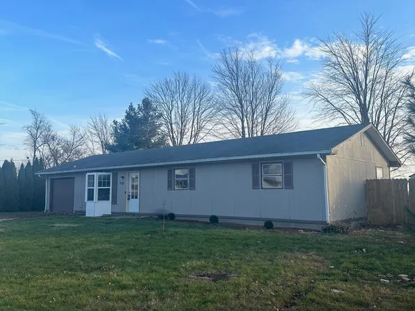 710 S Kerkhoff Ave, Otterbein, IN 47970