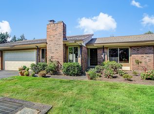15926 NE 15th St, Bellevue, WA 98008