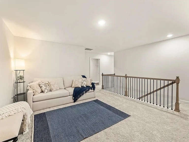 660 Point Place Dr — Photo 24