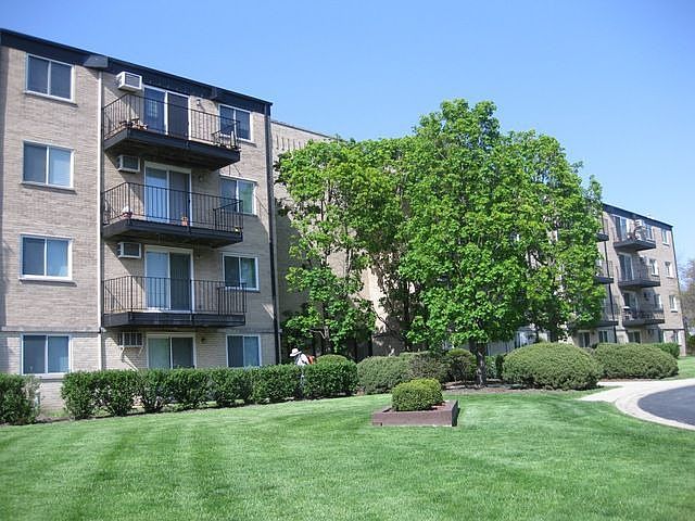 1st image of 2420 W Brandenberry Ct #3H