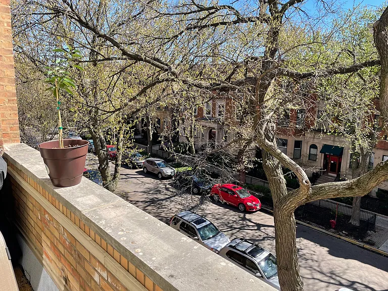 2828 N Burling St #401 — Photo 15
