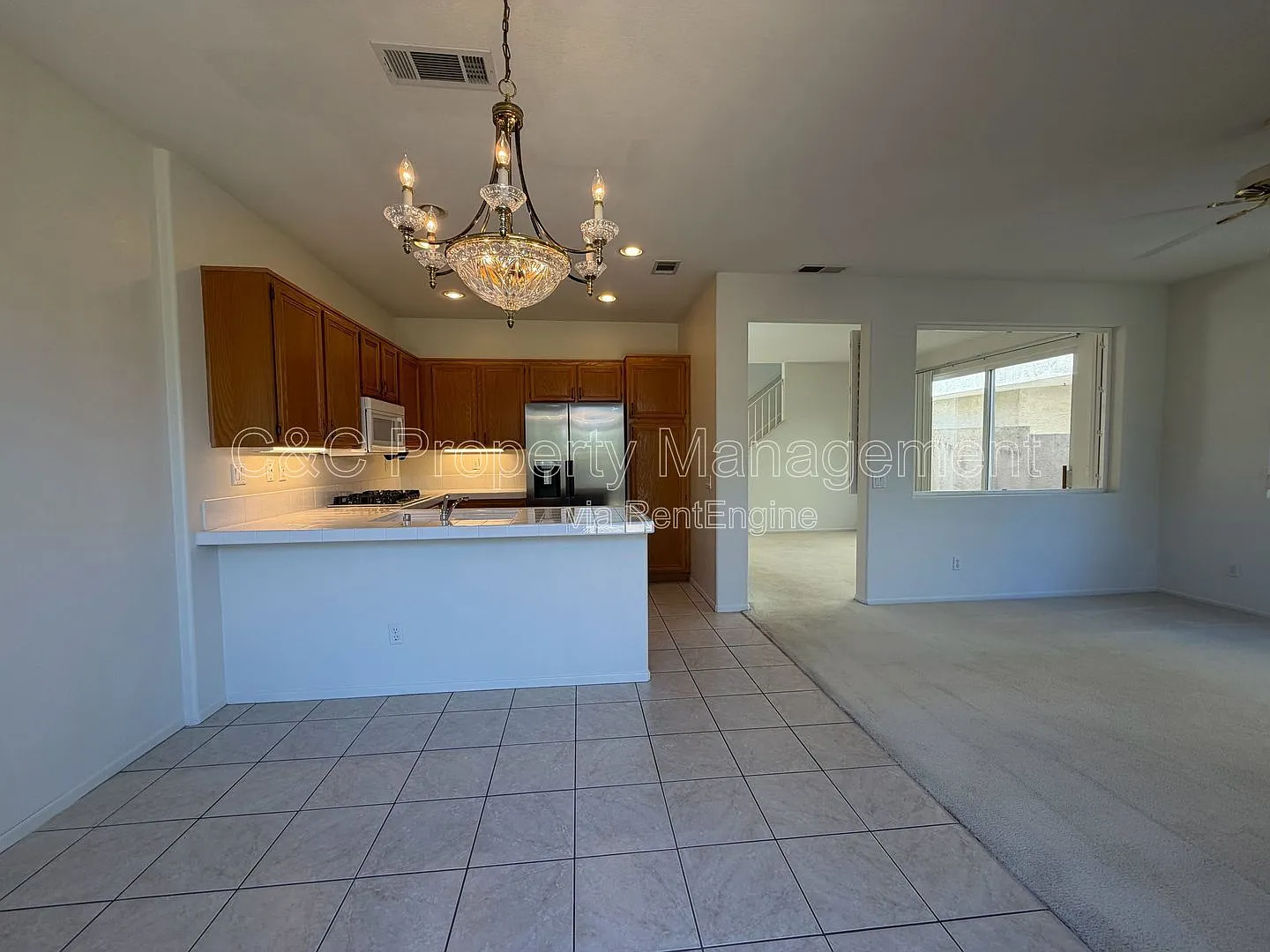 3 bed, 2.5 bath, 1480 sqft, $4,000 — Photo 4