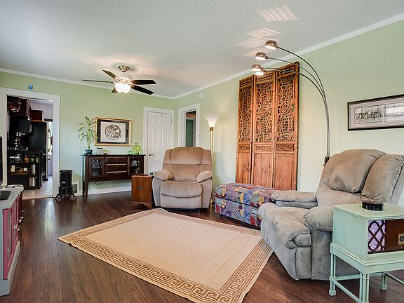 5th image of 1013 Gould Ave NE