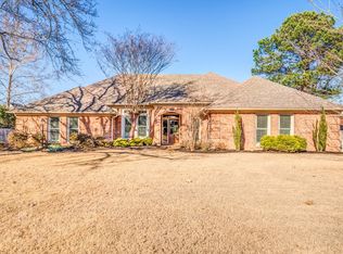 9340 Hawthorn Hill Dr, Germantown, TN 38139