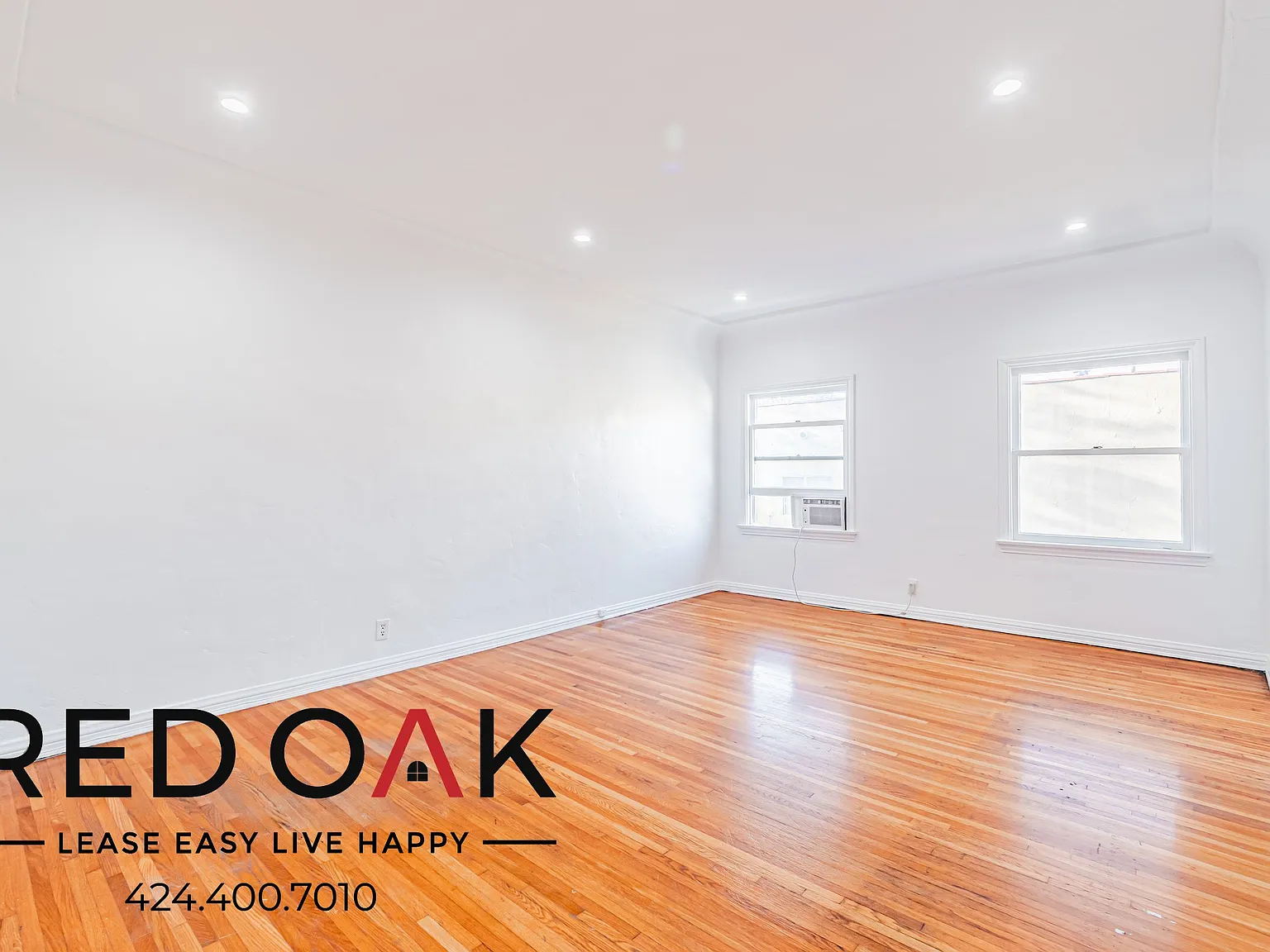 Welcoming 1-Bed with Open Floor Plan and On-Site Laundry in the Heart of Hancock Park! — Photo 1