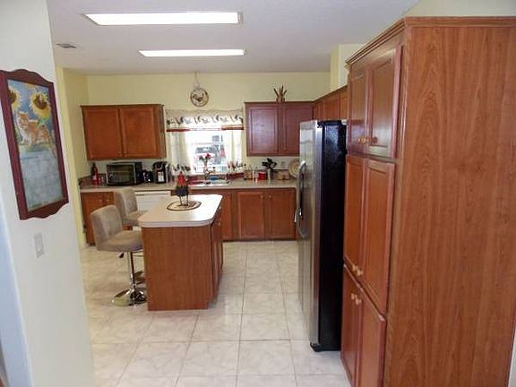 2nd image of 1741 Red Pine Ave