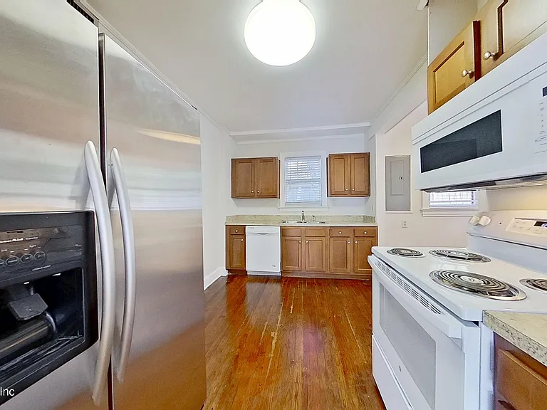 1651 Flagler Ave — Photo 12