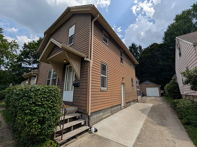 486 Needham Ave — Photo 30