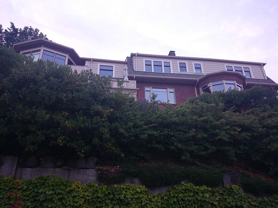 2nd image of 820 W Garfield St