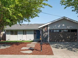 1282 Pacific Ave, Petaluma, CA