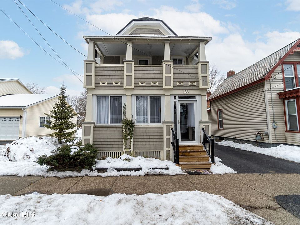 1st image of 136 W Circular St