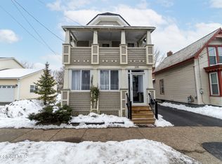136 W Circular St, Saratoga Springs, NY 12866