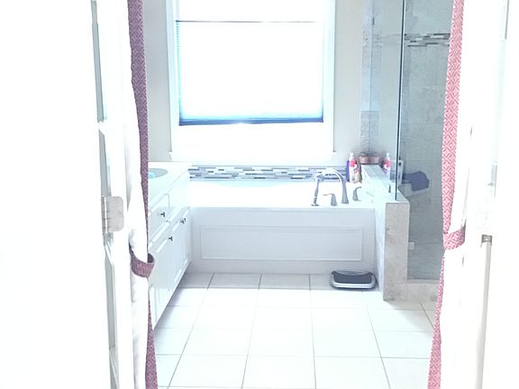 4th image of 1525 Carrington Ct